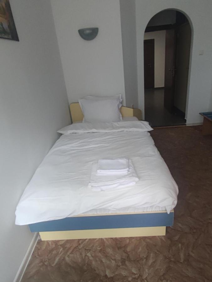 Кианти Hotel Kurdzhali Exterior photo